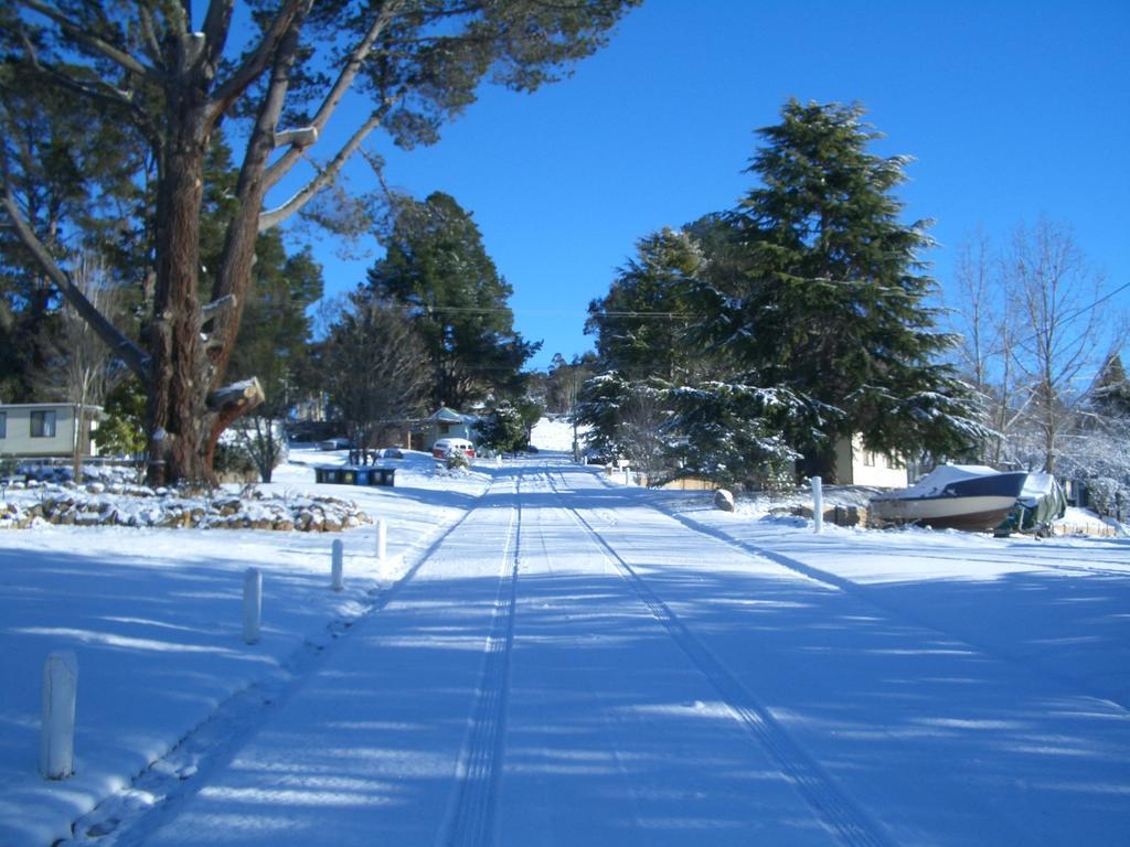 Rainbow Pines Tourist Caravan Park Adaminaby Buitenkant foto
