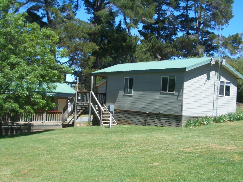 Rainbow Pines Tourist Caravan Park Adaminaby Buitenkant foto